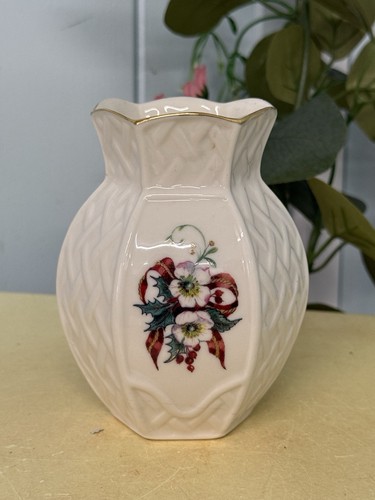 Belleek ireland vintage 1999 - belleek,