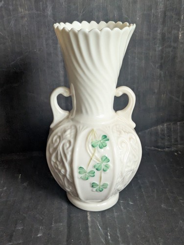Vintage beleek small handled - small,