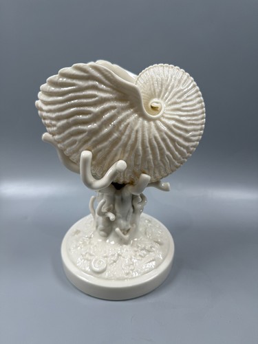 Rare belleek 1st period - rare,