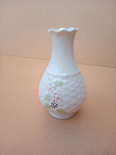Vintage belleek vase with - belleek,